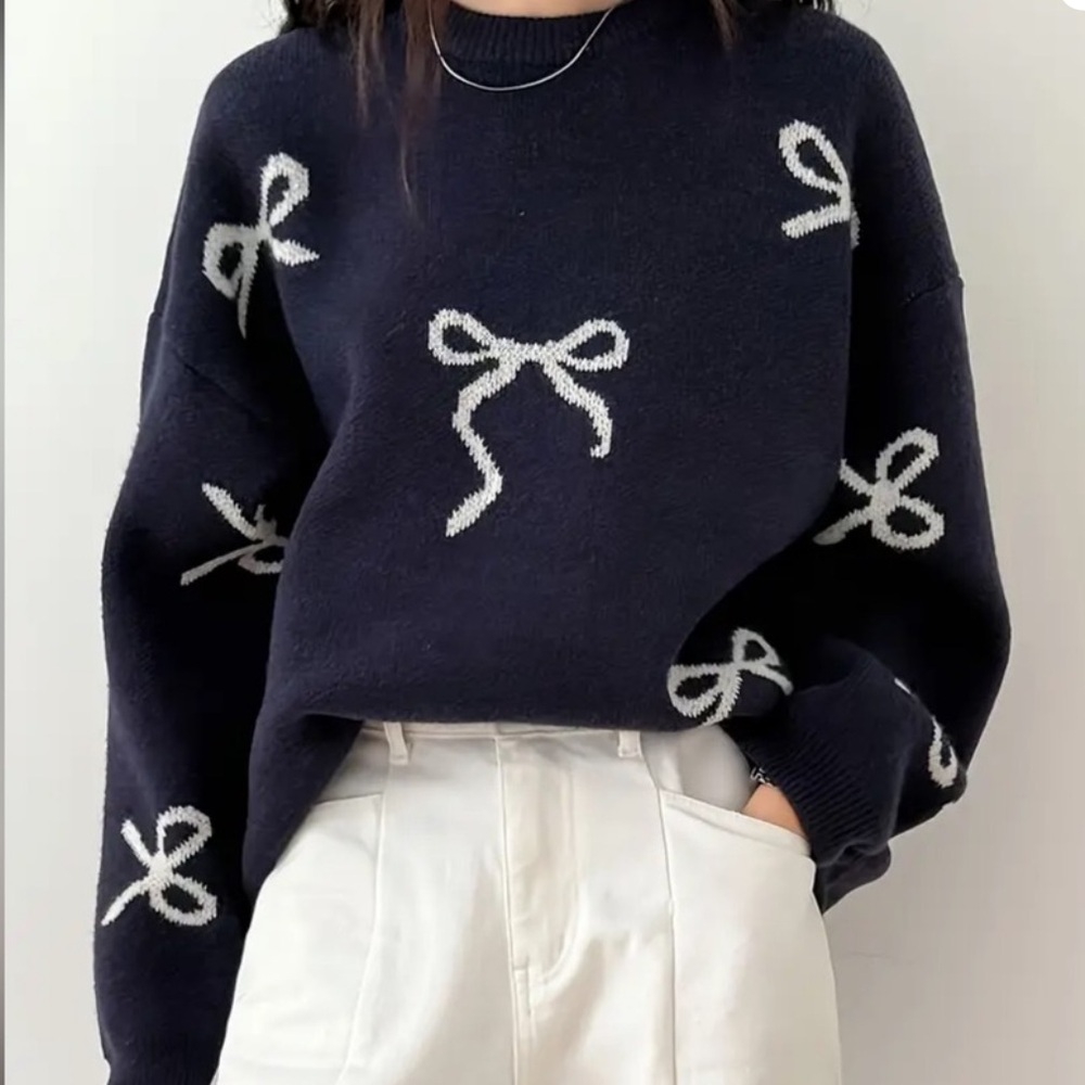 Navy Blue Women's Knit Crew Neck Sweater